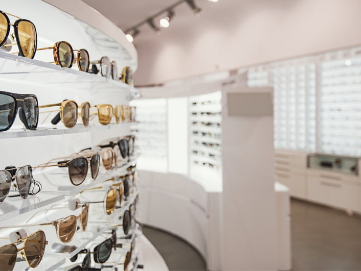 Negozio ottica sales in zona