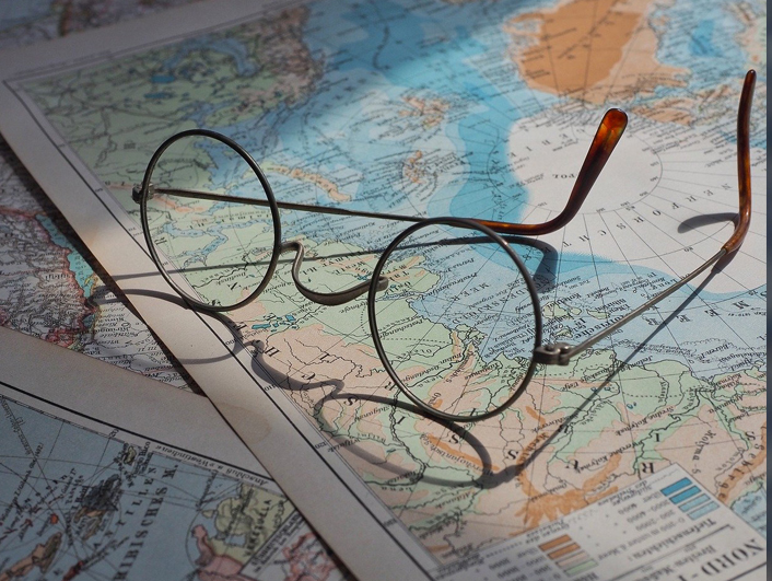 eyeglasses-8227429_1280 o