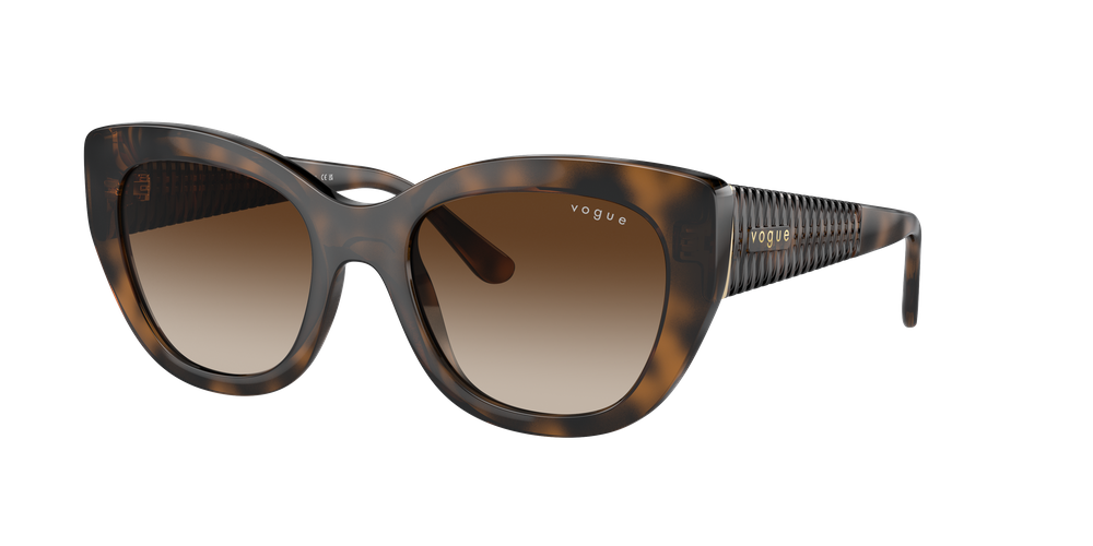 0VO5567S__238613__P21__noshad__qt (1)