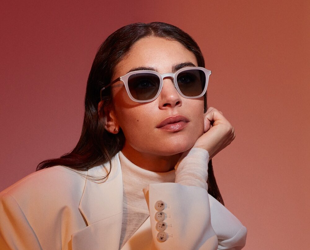 MODO_SS24_695_CRY_2000x2800px_300ppi