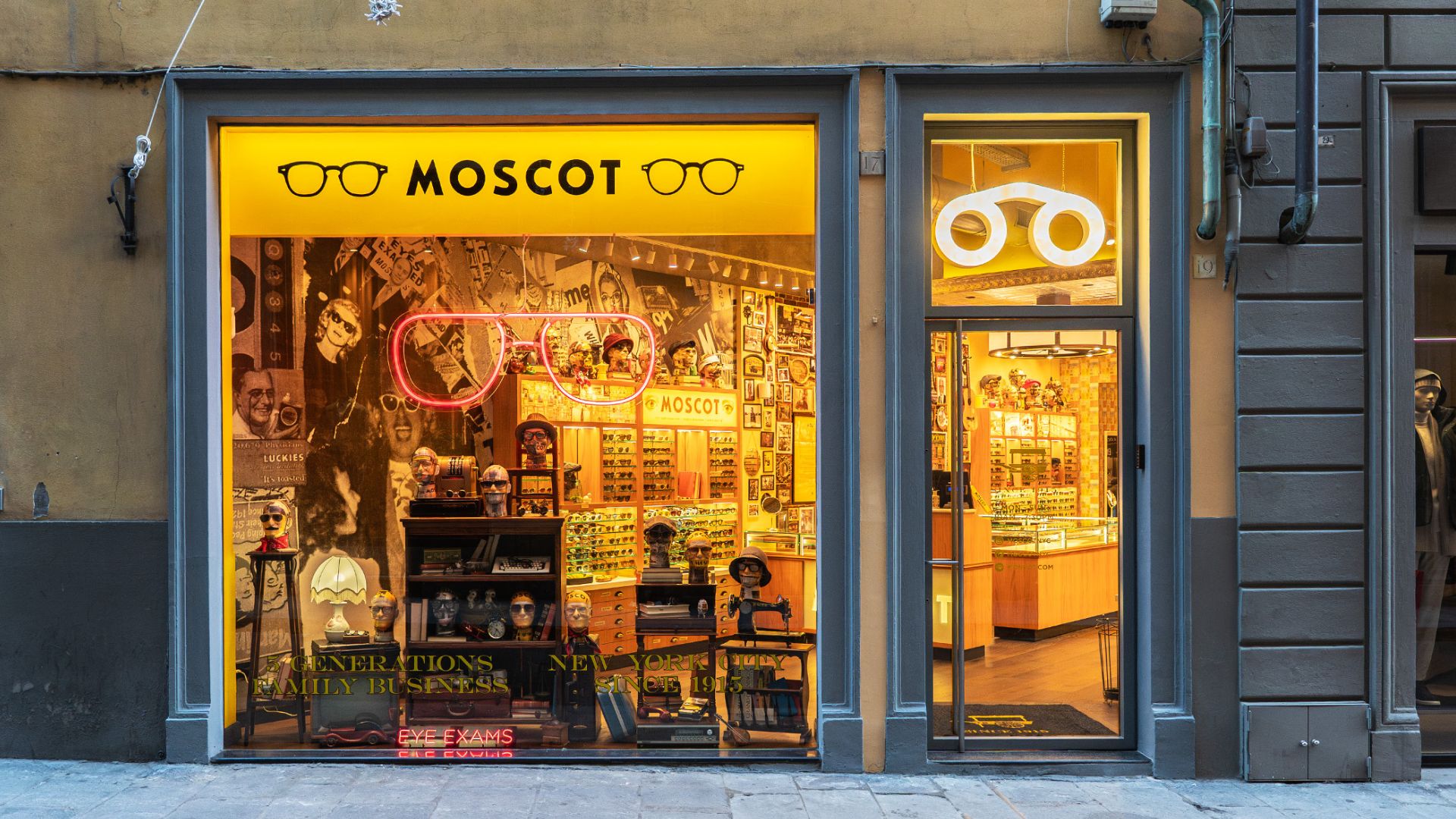 MOSCOT