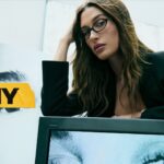 DKNY Spring 2026: Hailey Bieber torna volto globale