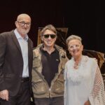 Ottica Foscarini festeggia 40 anni con QUANTO: tra sguardi, energia e musica